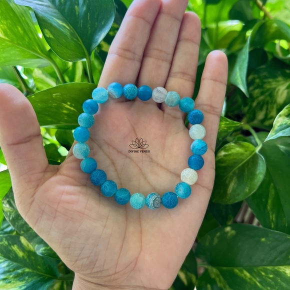 Blue Crackle Agate Beaded Bracelet - Picture 6 of 6